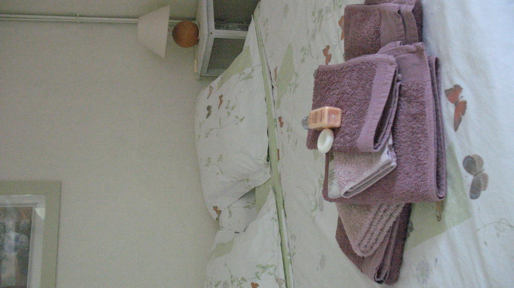 La Mesnagerie Panzió Jarzé Szoba fotó
